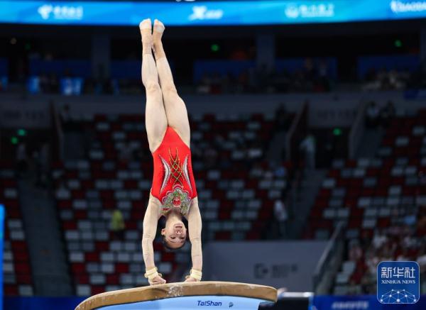 成都大运会 | 中国选手包揽体操女子个人全能冠亚军 成都大运会 | 中国选手包揽体操女子个人全能冠亚军