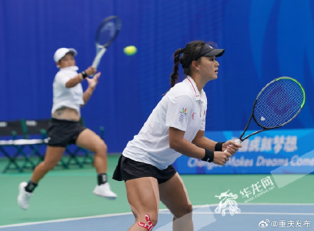 成渝“CP”郭涵煜/蒋欣玗网球女双摘银