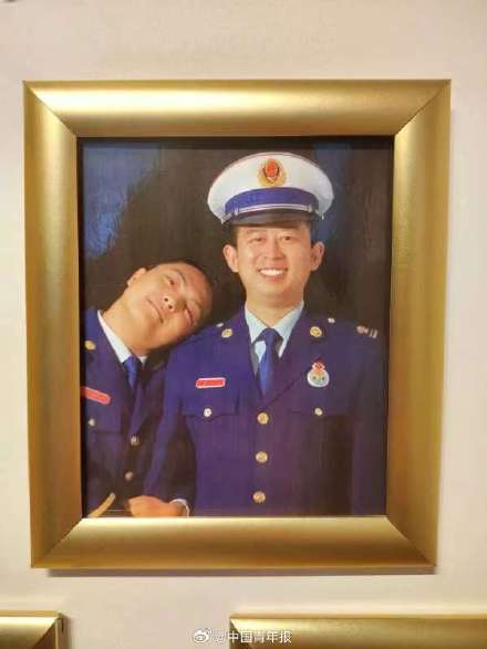 追记暴雨中牺牲的90后消防员冯振 追记暴雨中牺牲的90后消防员冯振