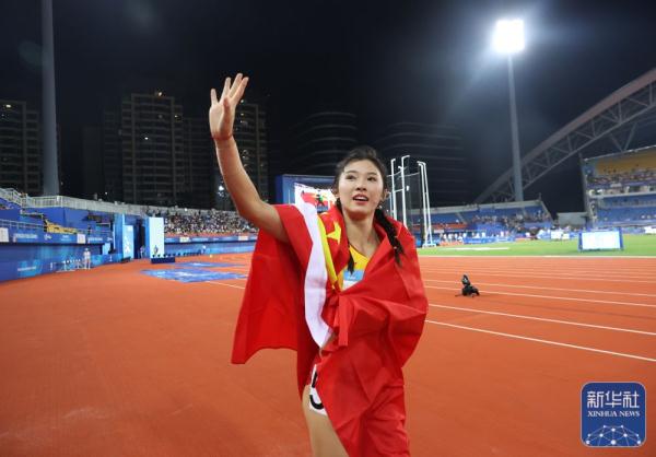 成都大运会|田径——女子100米栏决赛：吴艳妮摘银