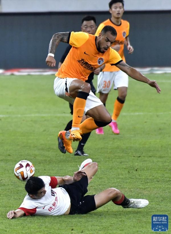 中超 | 青岛海牛胜成都蓉城 中超 | 青岛海牛胜成都蓉城