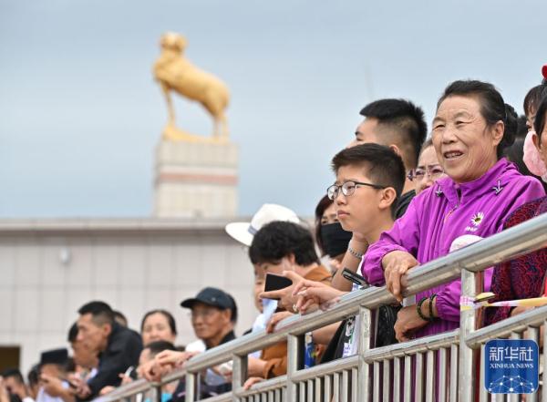河北尚义：赛羊会引八方来客