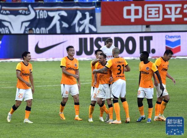 中超 | 青岛海牛胜成都蓉城 中超 | 青岛海牛胜成都蓉城