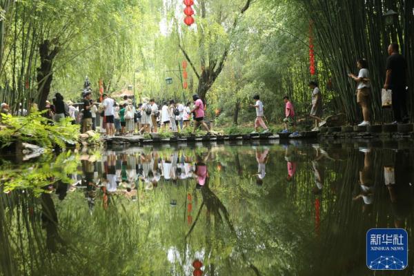 山东沂南：沂蒙小山村迎来暑期旅游热