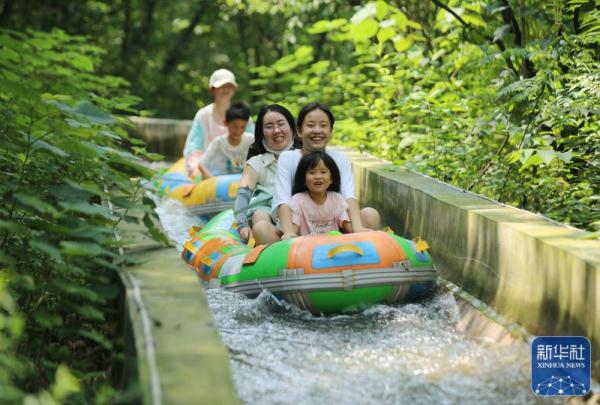 山东沂南：沂蒙小山村迎来暑期旅游热
