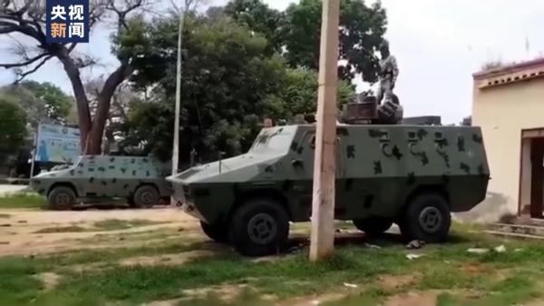 苏丹冲突双方在首都圈持续激战 快速支援部队称已控制中达尔富尔州