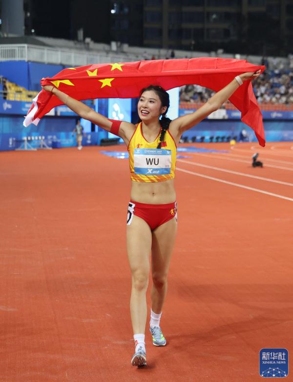 成都大运会|田径——女子100米栏决赛：吴艳妮摘银
