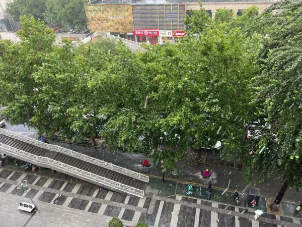 短时强降雨来袭! 阵风6级以上！