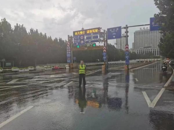郑州最大降水量73.4毫米！省内多条高速交通管制