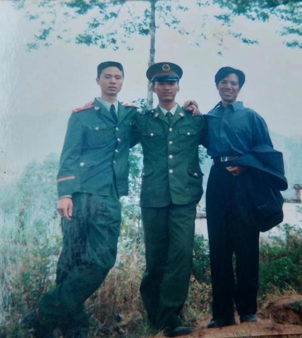 1个村 7户人 6个兵