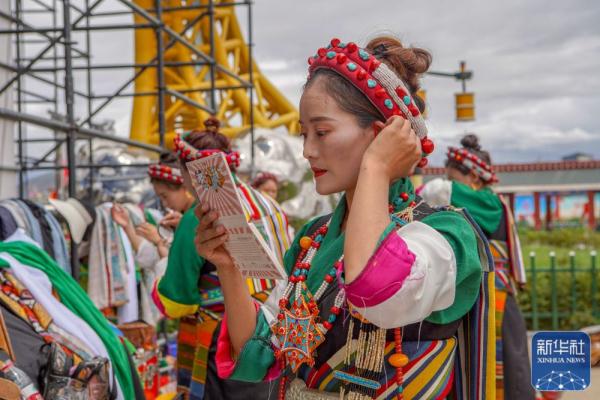 格桑卓玛:在“堆谐之乡”翩然起舞 格桑卓玛:在“堆谐之乡”翩然起舞