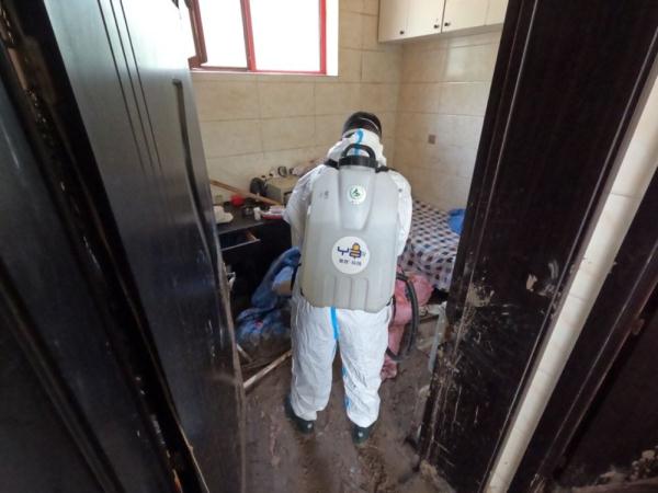 中部战区疾病预防控制中心赴北京门头沟区王平镇开展洪灾重点区域环境消杀