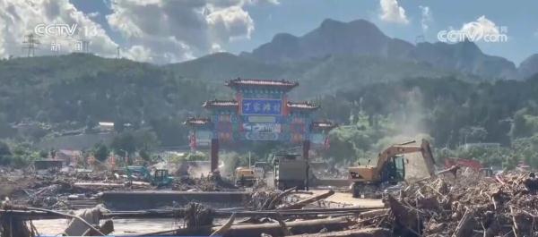 打通主干道 外援加自救 北京门头沟受灾村庄开启灾后恢复工作 打通主干道 外援加自救 北京门头沟受灾村庄开启灾后恢复工作