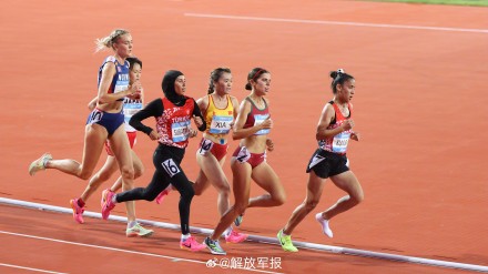 夏雨雨获女子5000米亚军