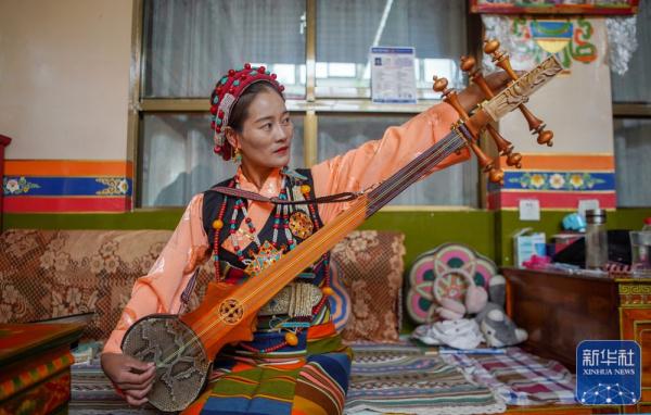 格桑卓玛:在“堆谐之乡”翩然起舞 格桑卓玛:在“堆谐之乡”翩然起舞