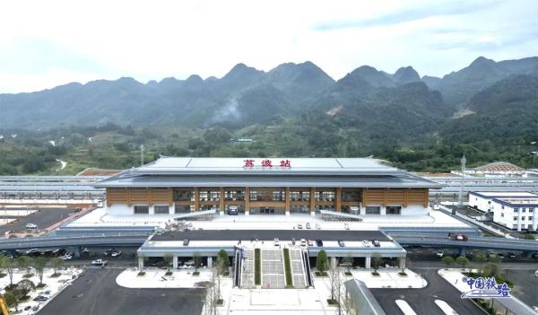 贵阳至南宁高速铁路贵阳至荔波段8月8日开通运营