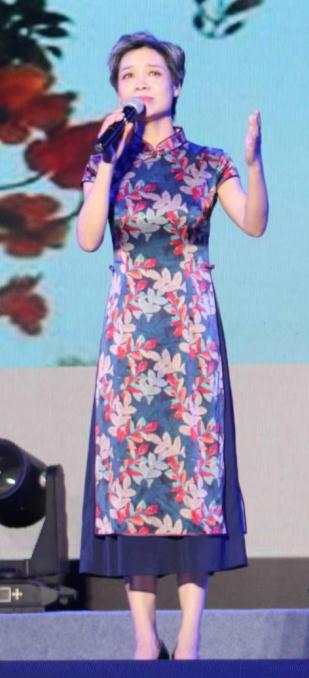 科普“万里长安”,这位博主“圈粉”70万!72岁的老人也爱听...... 科普“万里长安”,这位博主“圈粉”70万!72岁的老人也爱听......