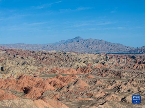 美丽中国丨七彩丹霞醉游人 美丽中国丨七彩丹霞醉游人