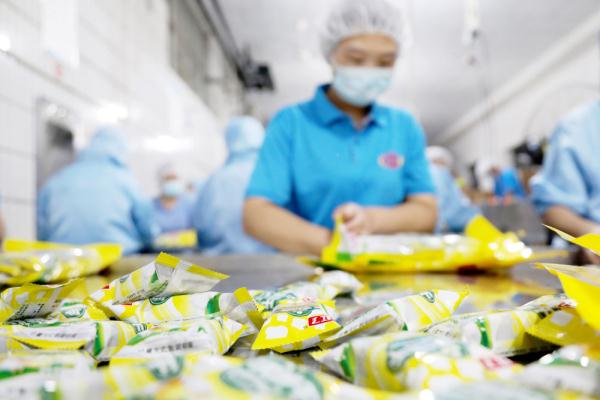 河北肃宁：“一村一品”特色产业铺就村民致富路
