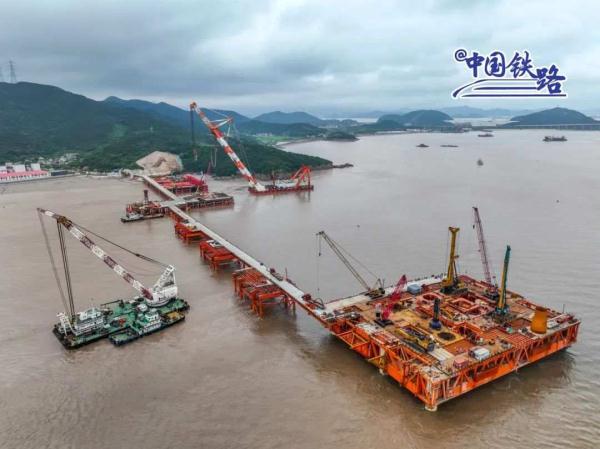 取得突破性进展！这个岛将加入全国铁路网