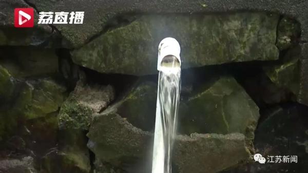 警惕!这样喝水可能致命,女子因此住进ICU 警惕!这样喝水可能致命,女子因此住进ICU