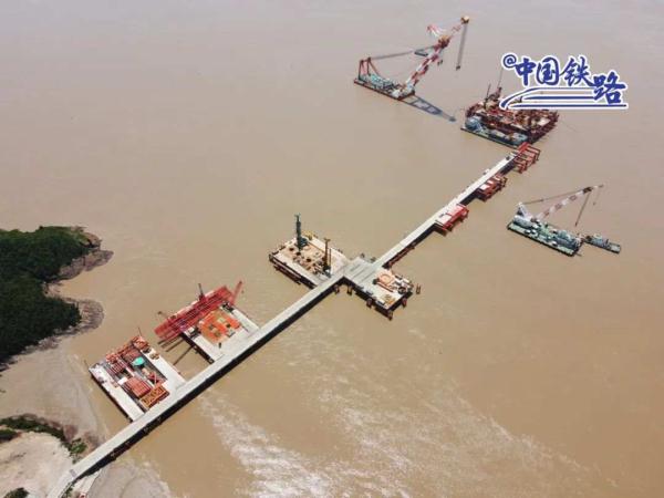 取得突破性进展！这个岛将加入全国铁路网