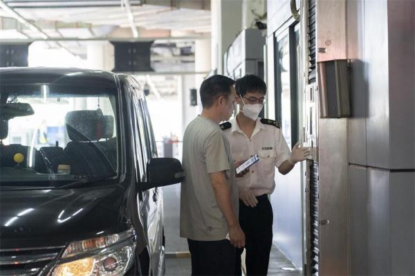 港珠澳大桥“热”起来了!单日出入境车辆首破1万辆次 港珠澳大桥“热”起来了!单日出入境车辆首破1万辆次
