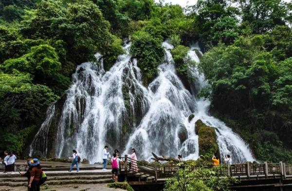 1小时从贵阳刹拢荔波！贵南高铁贵荔段今日首发，一起来打卡