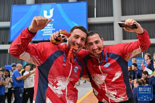 成都大运会 | 水球:格鲁吉亚队获得男子铜牌 成都大运会 | 水球:格鲁吉亚队获得男子铜牌