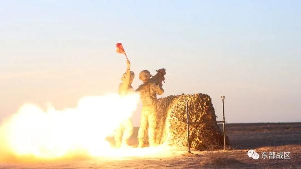 防空兵，火力全开！