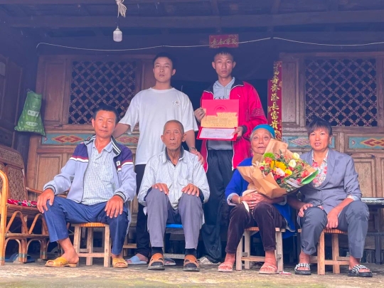 大连理工发文回应挖姜男孩被录取：将全程帮扶，请大家放心