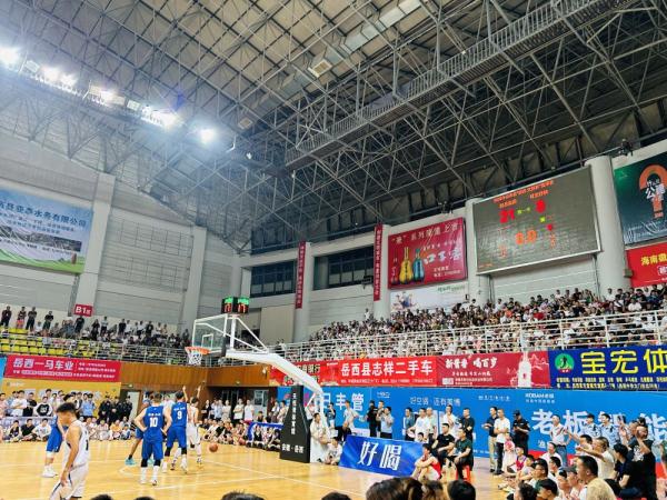 追光 | 夜晚,大山里的篮球赛依旧火热 追光 | 夜晚,大山里的篮球赛依旧火热