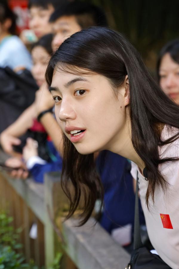 当”蝶后“雨霏遇见熊猫”花花“