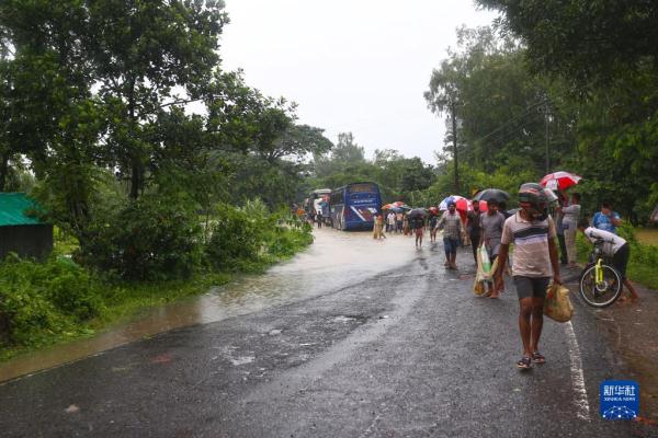 孟加拉国吉大港地区遭暴雨袭击