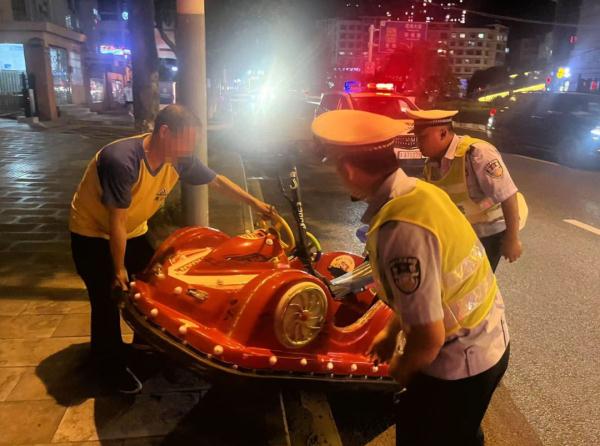 贵州男子驾驶“法拉利”被拦下！交警：真不能开！