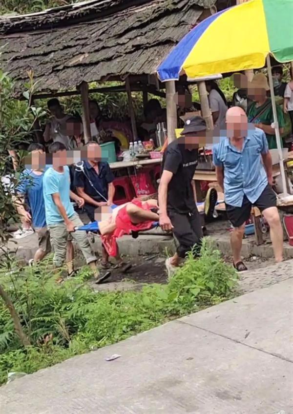 湖南一男子溯溪时坠亡！家属质疑无安全措施，当地：非正规景点
