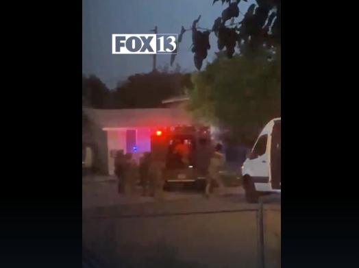 75岁的他涉嫌发帖威胁拜登，被FBI上门枪杀