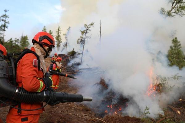 内蒙古大兴安岭林区北部森火仍在燃烧，正全力封堵