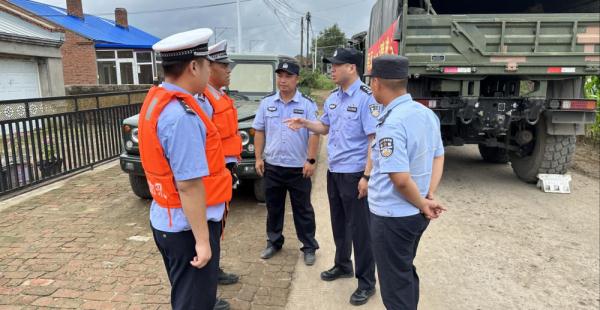 哈尔滨市公安局双城分局持续加大警力部署 全力以赴做好防汛救灾工作