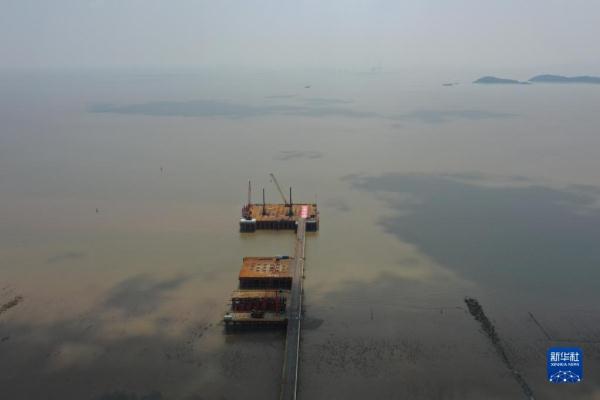 杭州湾跨海铁路桥施工取得突破性进展