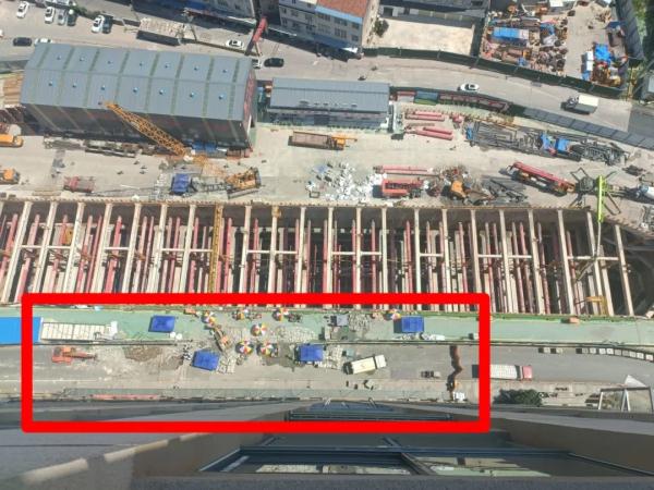 武汉一地铁工地局部地面沉降，附近居民连夜安置撤离