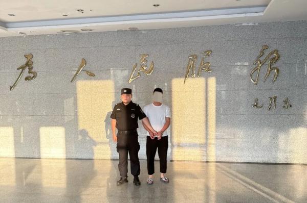 已有人被骗！“教育退费”诈骗快递居然是他们寄的！刑拘！