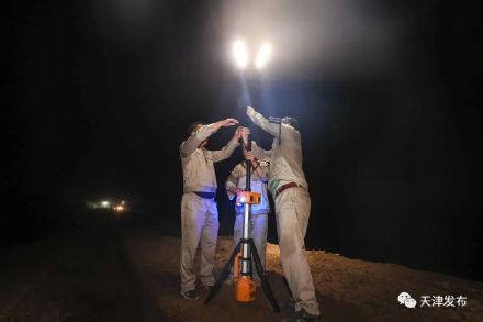 直击王口镇突发险情，挑灯夜战千里堤！