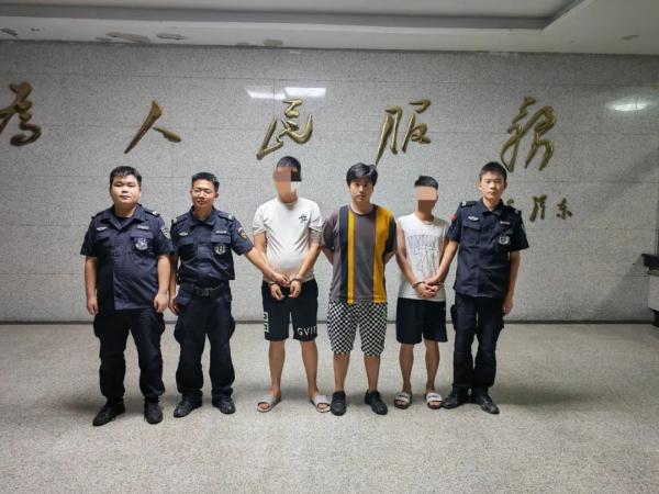 已有人被骗！“教育退费”诈骗快递居然是他们寄的！刑拘！
