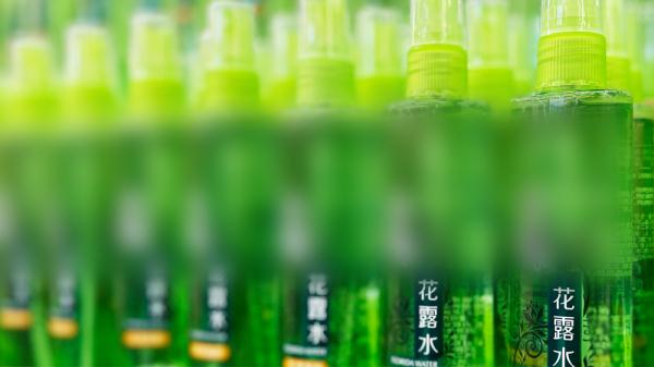 男孩点4盘蚊香门窗紧闭睡觉中毒 一文了解如何防蚊安全又有效→ 男孩点4盘蚊香门窗紧闭睡觉中毒 一文了解如何防蚊安全又有效→