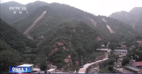 平安信背后的生死12小时 他们翻山越岭挺进失联村庄