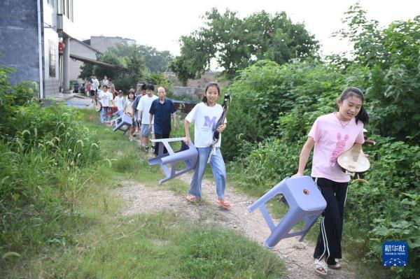 李舒尤和他的乡村音乐课堂