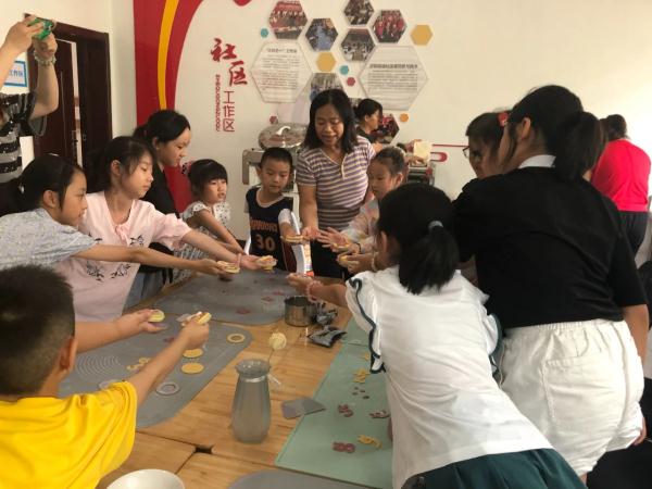 暑期托管 托出“新花样” 暑期托管 托出“新花样”