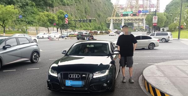 “改装车”举报已收到，交警：当天拿下！