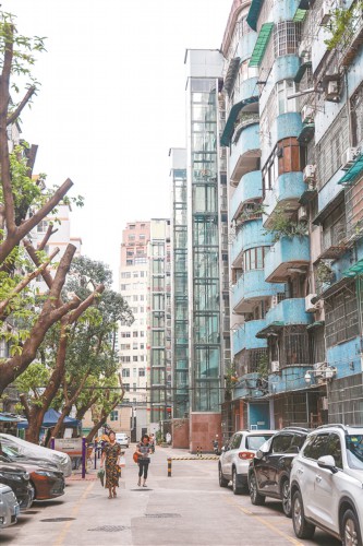 旧楼连片装电梯 幸福批量送到家